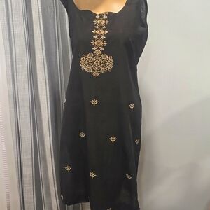 954 Vintage 70s India Style Blouse Top Tunic Embroidered Sleeveless Embroidered